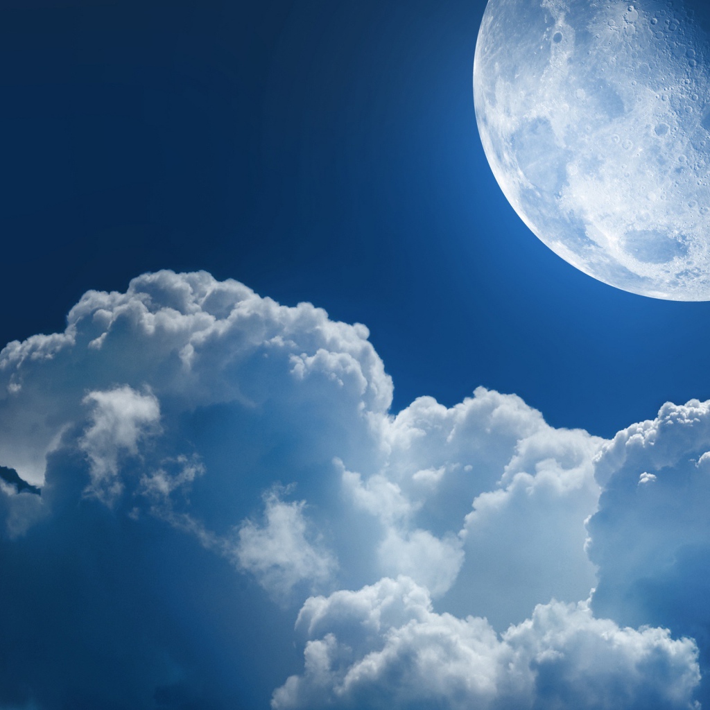 Облака и луна