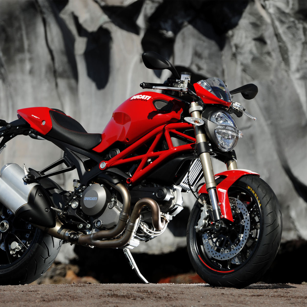 Невероятно быстрый мотоцикл Ducati Monster 1200