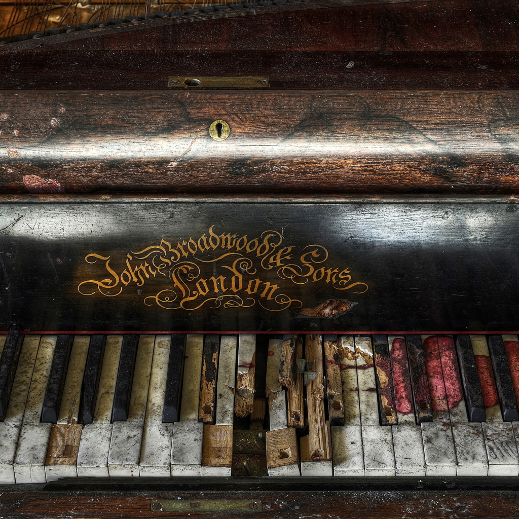Старый рояль