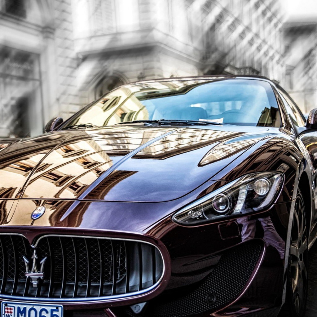 Роскошный и дорогой автомобиль Maserati