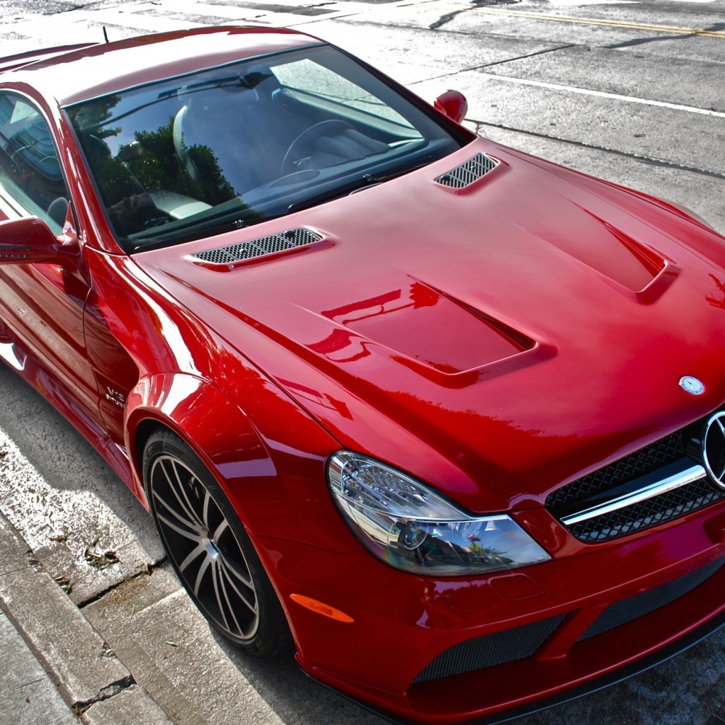 Великолепный красный Mercedes-Benz SL65 AMG