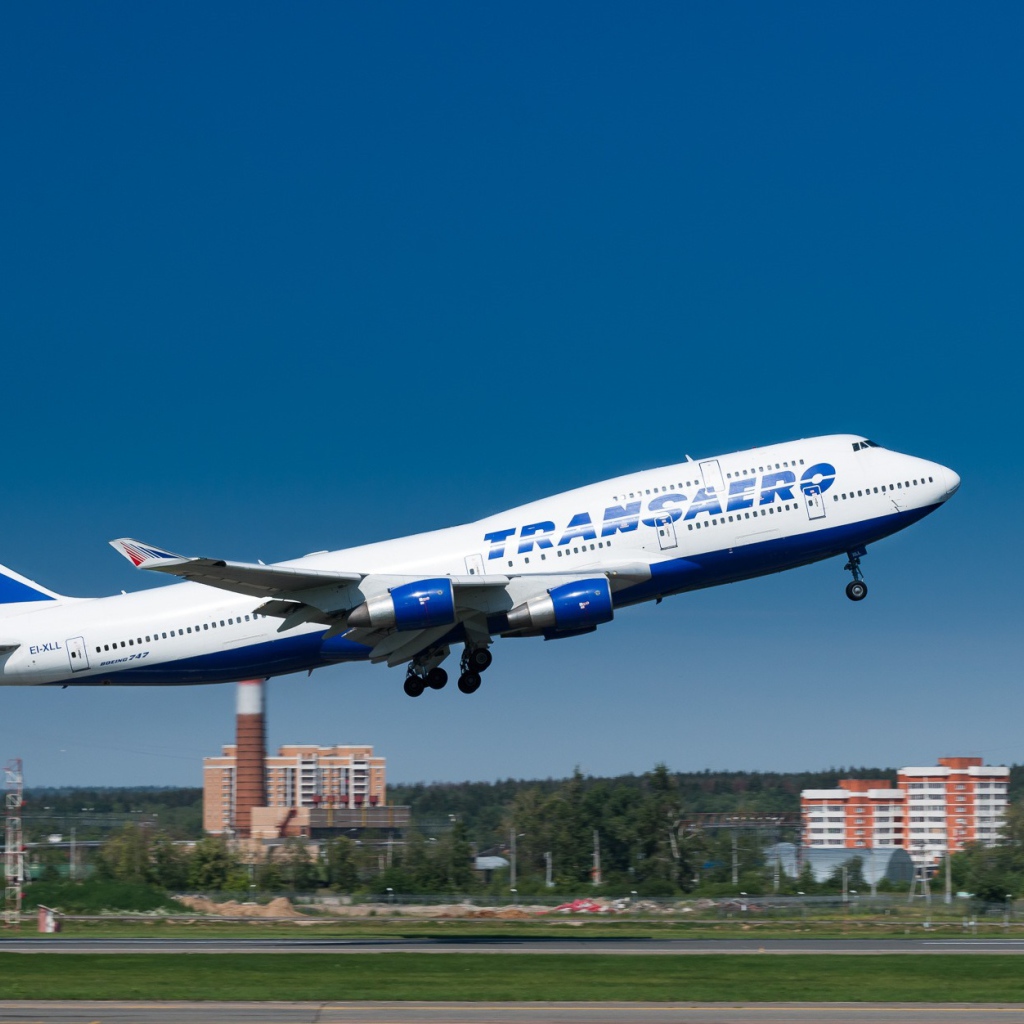 Boeing 747-412 EI-XLL  российской авиакомпании Transaero 