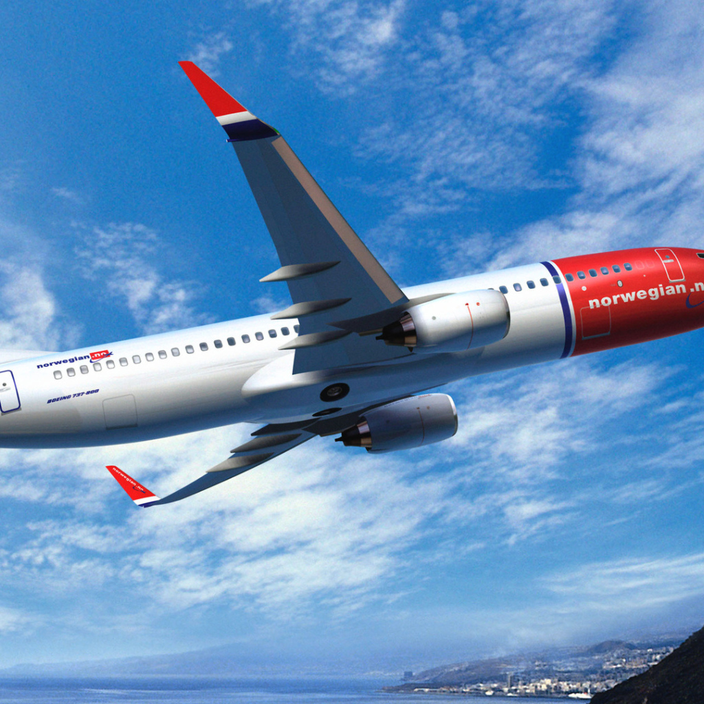 Взлет самолет Boeing 737 авиакомпании Norwegian Air 
