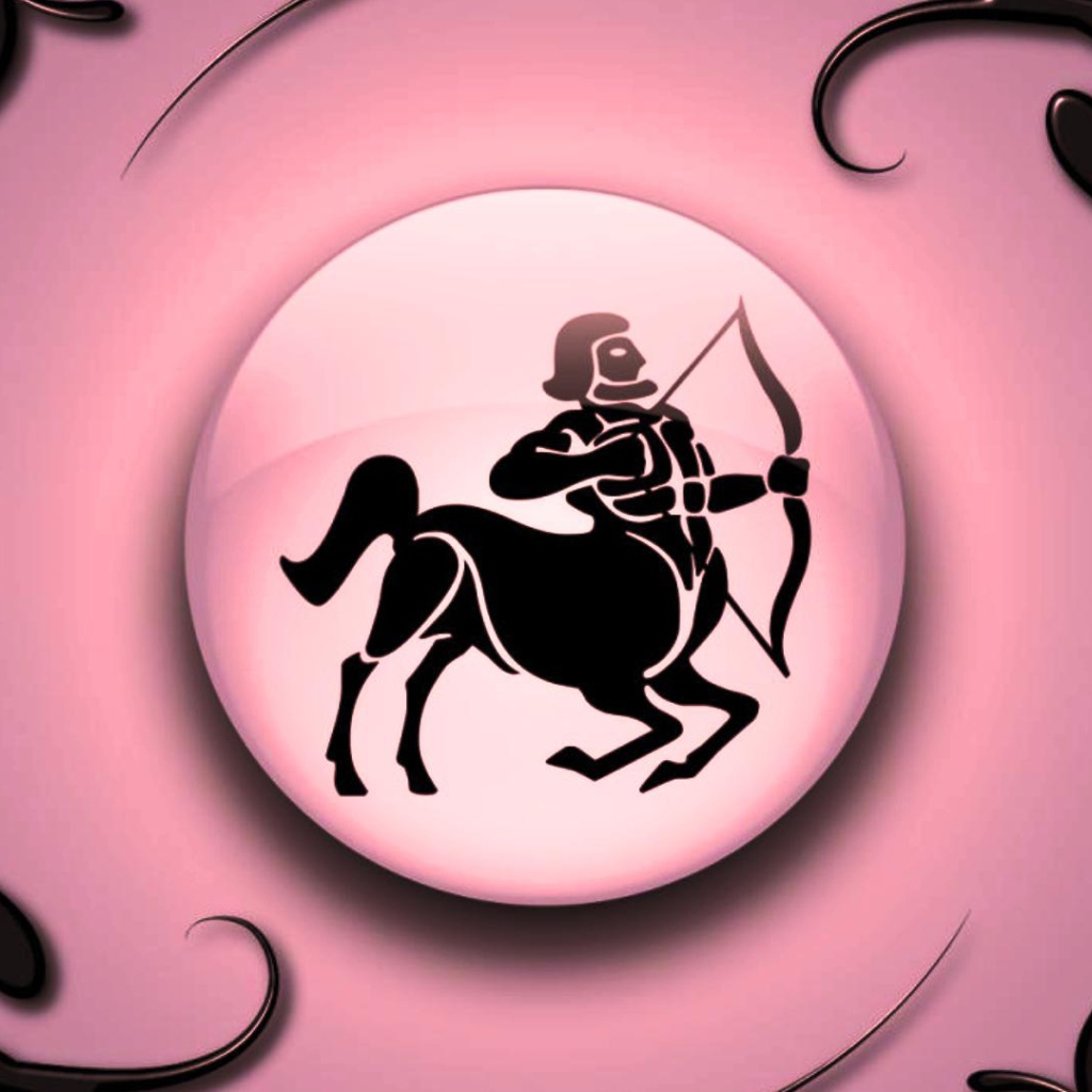 Знак зодиака Стрелец на  розовом фоне с чёрным орнаментом 