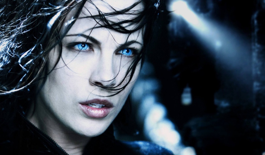 Kate Beckinsale vampire