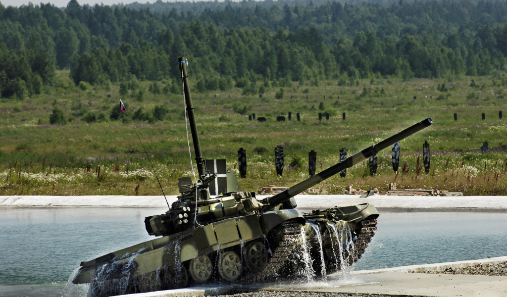 танк Т90 на полигоне