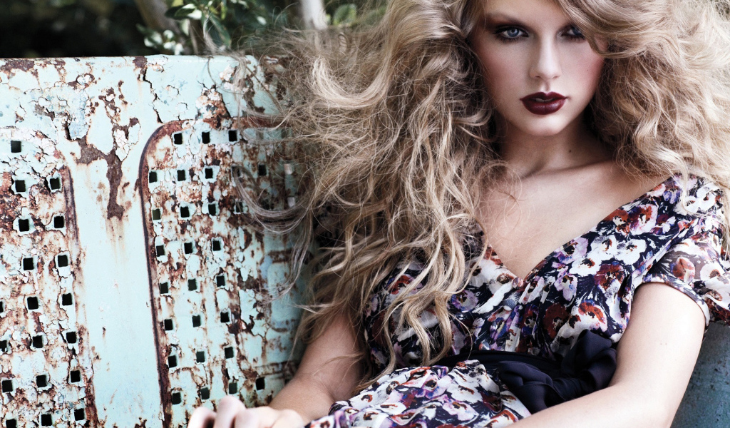 модель Тэйлор Свифт (Taylor Swift)
