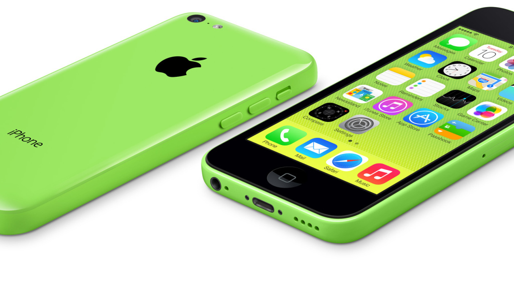 Зелёный Iphone 5C на белом фоне