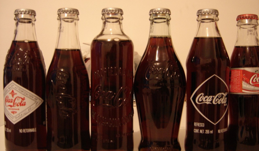 Разные бутылки Кока-  кола