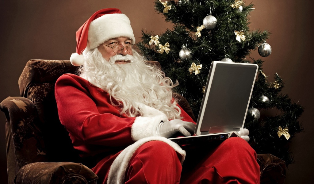 Дед Мороз с ноутбуком