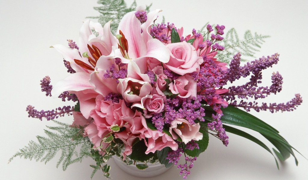 Цветочная ваза на 8 марта