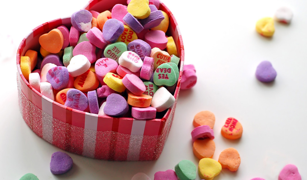 Коробка с конфетками на День Святого Валентина 14 февраля