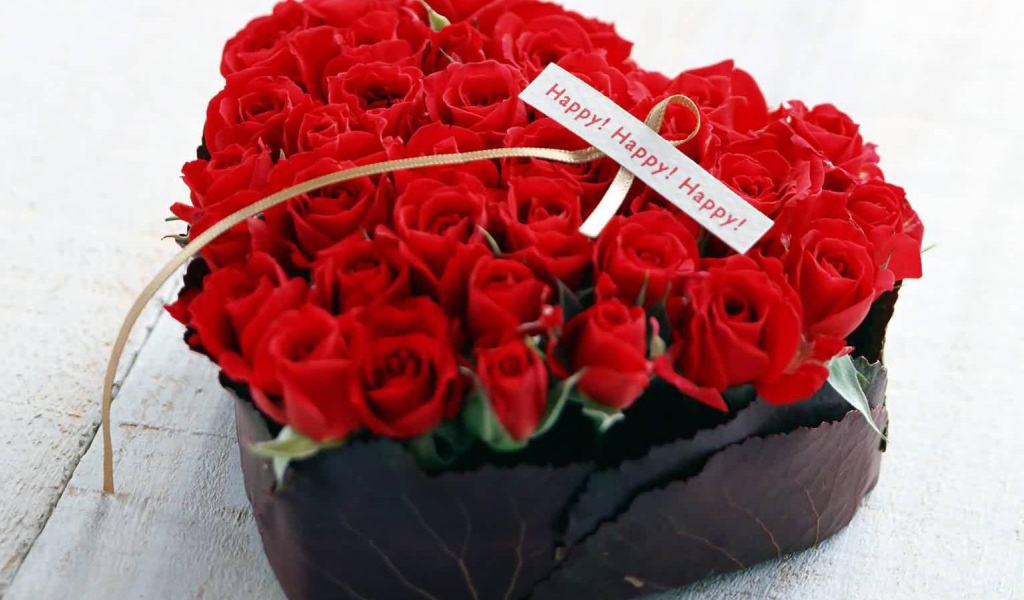 Корзинка роз на День Святого Валентина