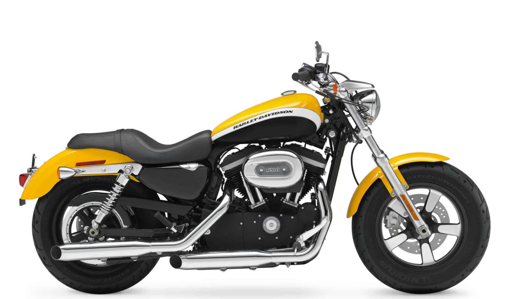 Популярный мотоцикл Harley-Davidson XL 1200C Sportster Custom