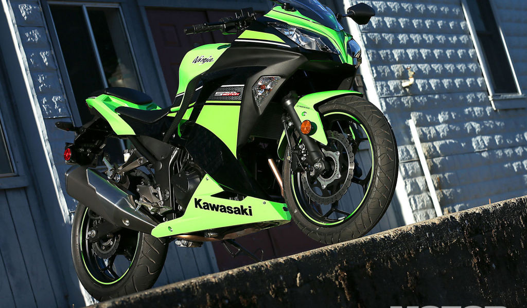 Надежный мотоцикл Kawasaki Ninja 300