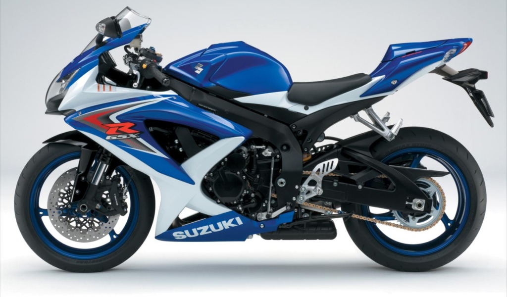 Тест-драйв мотоцикла Suzuki   Inazuma