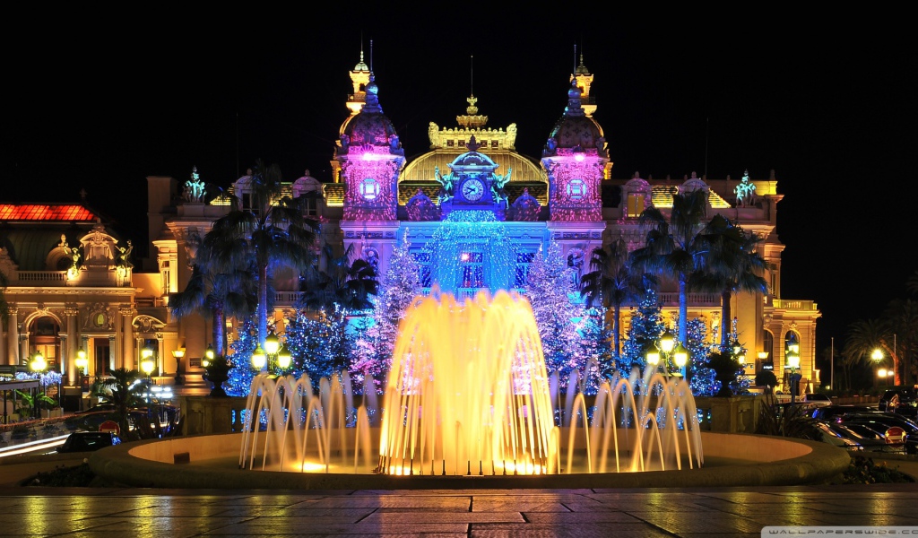 Сияющий фонтан в Монте-Карло, Франция