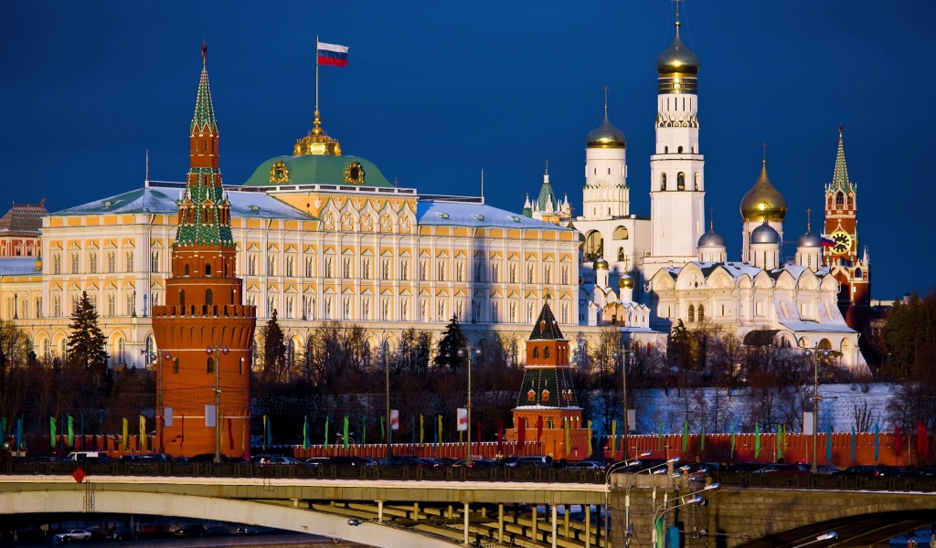 Красивый вид на Кремль