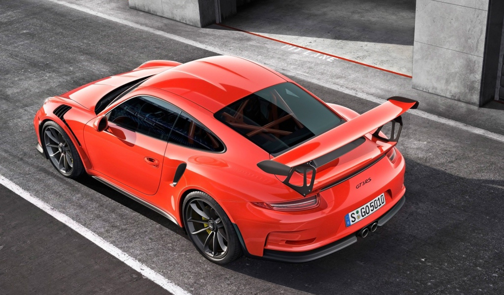Светло красный Porsche 911 GT3 RS
