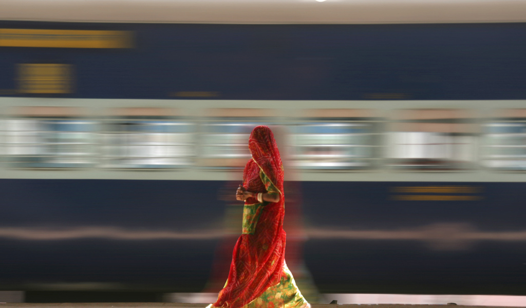 Индианка и поезд