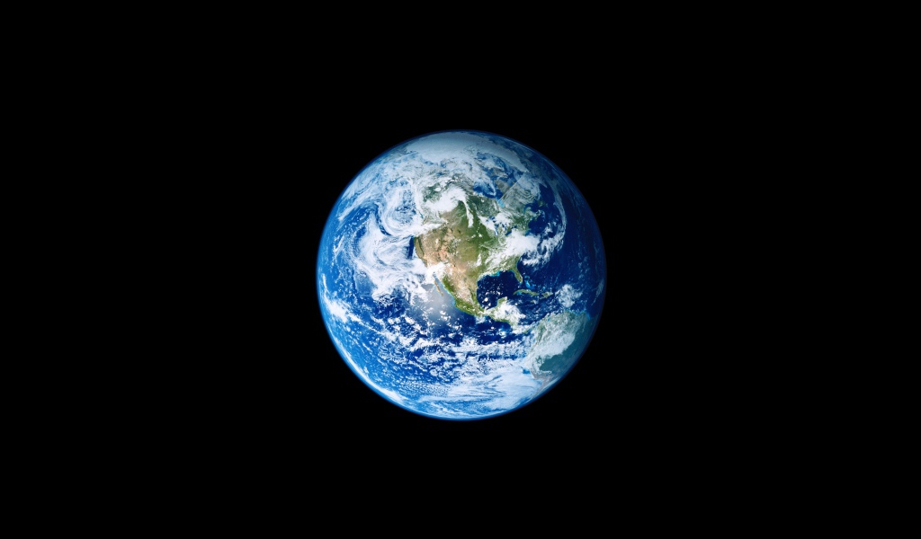 Голубая планета Земля на черном фоне