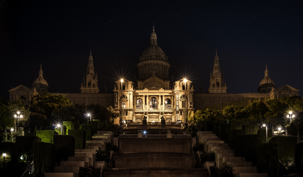 Национальный дворец ночью, Барселона. Испания