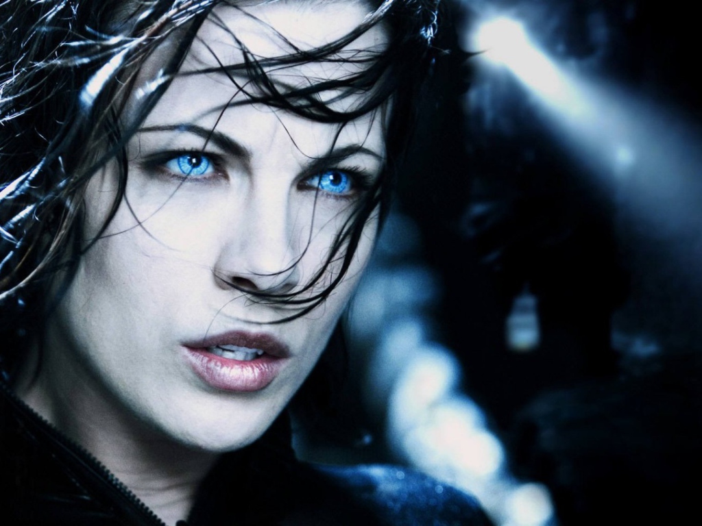 Kate Beckinsale vampire