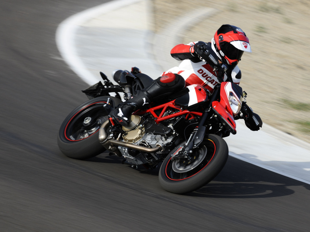 Невероятно быстрый мотоцикл Ducati Hypermotard SP