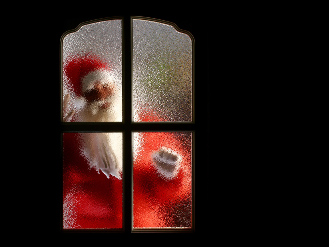 Санта за окном