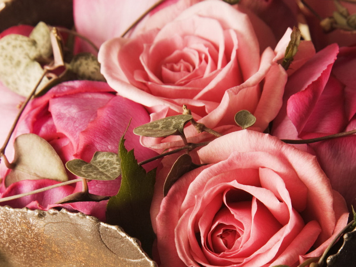 Букетик розовых роз
