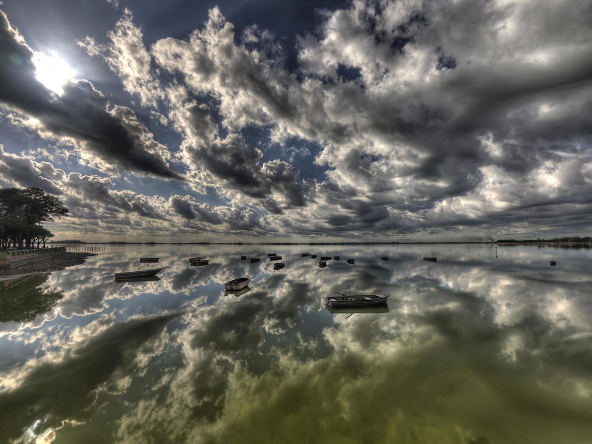 clouds reflection