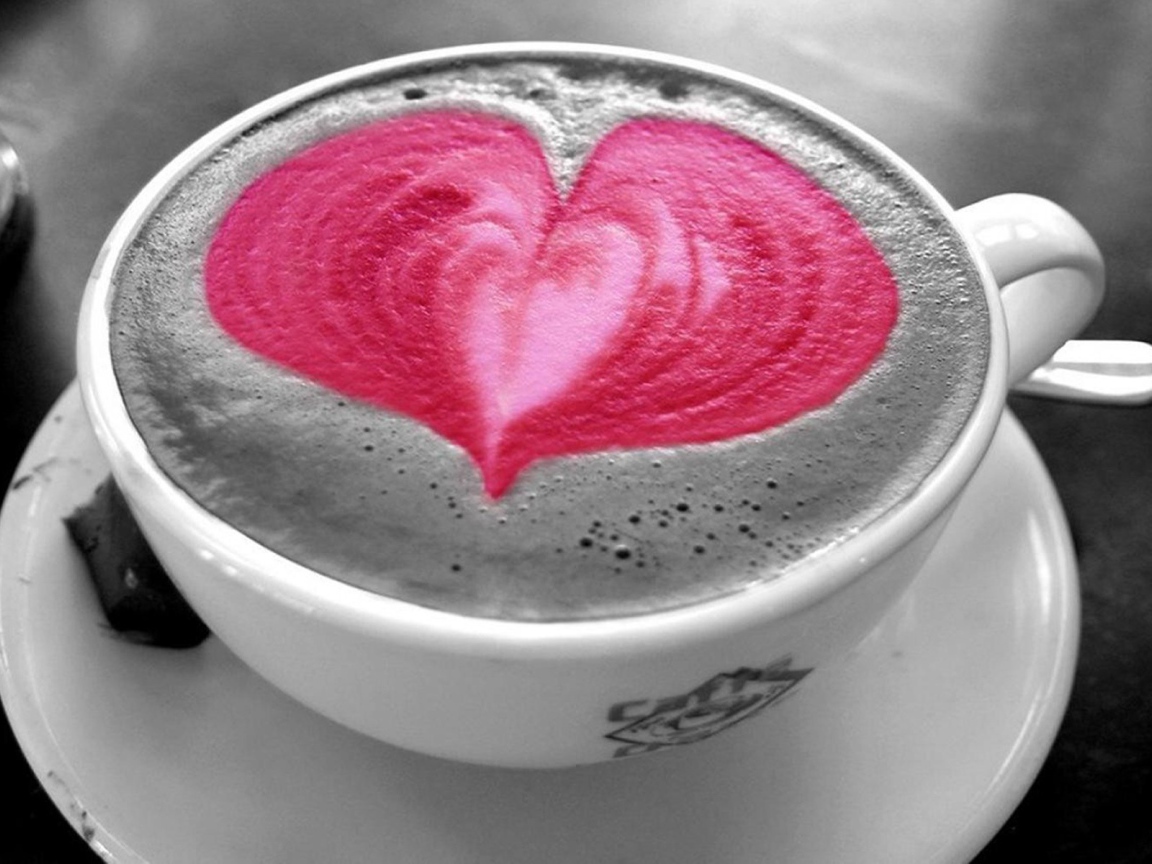 Кофе с пенкой сердечком