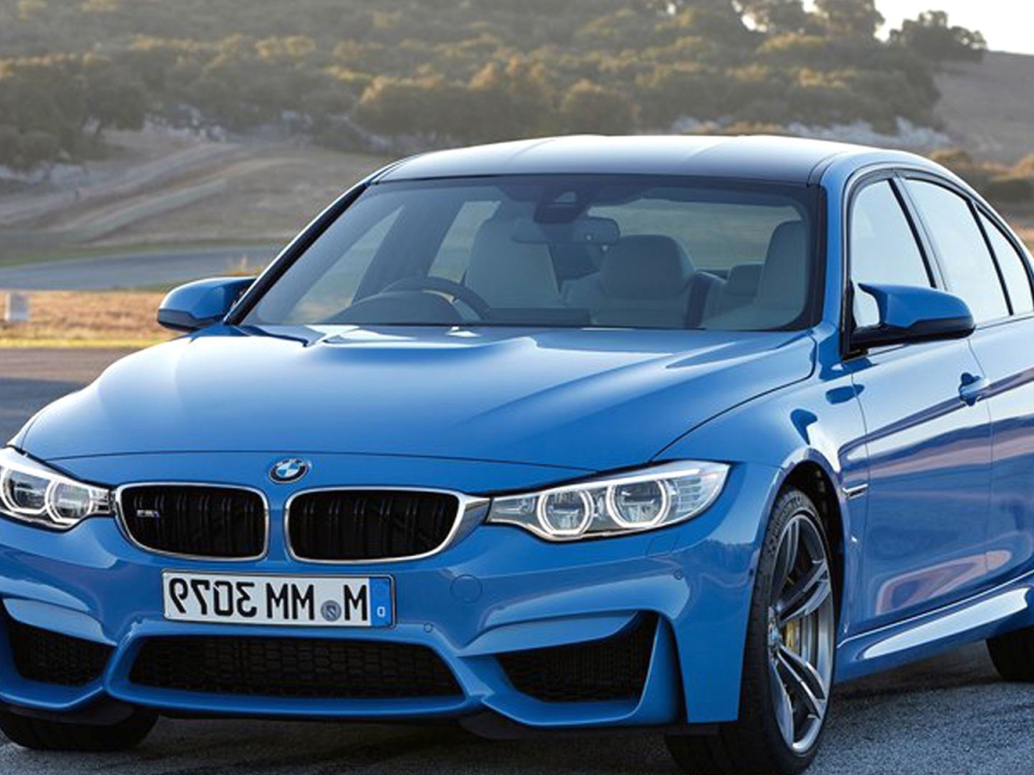 Синий BMW M3 Sedan 2017 года