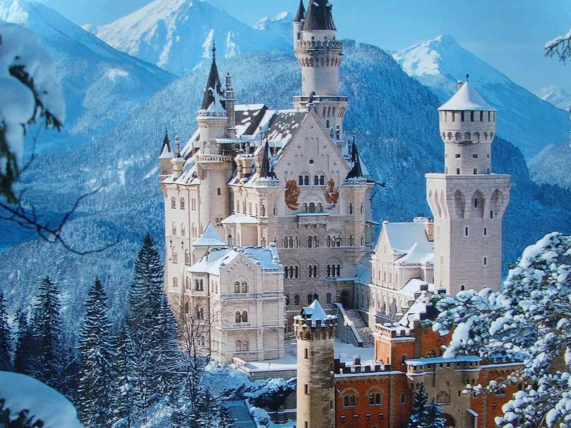 Neuschwanstein Castle in winter