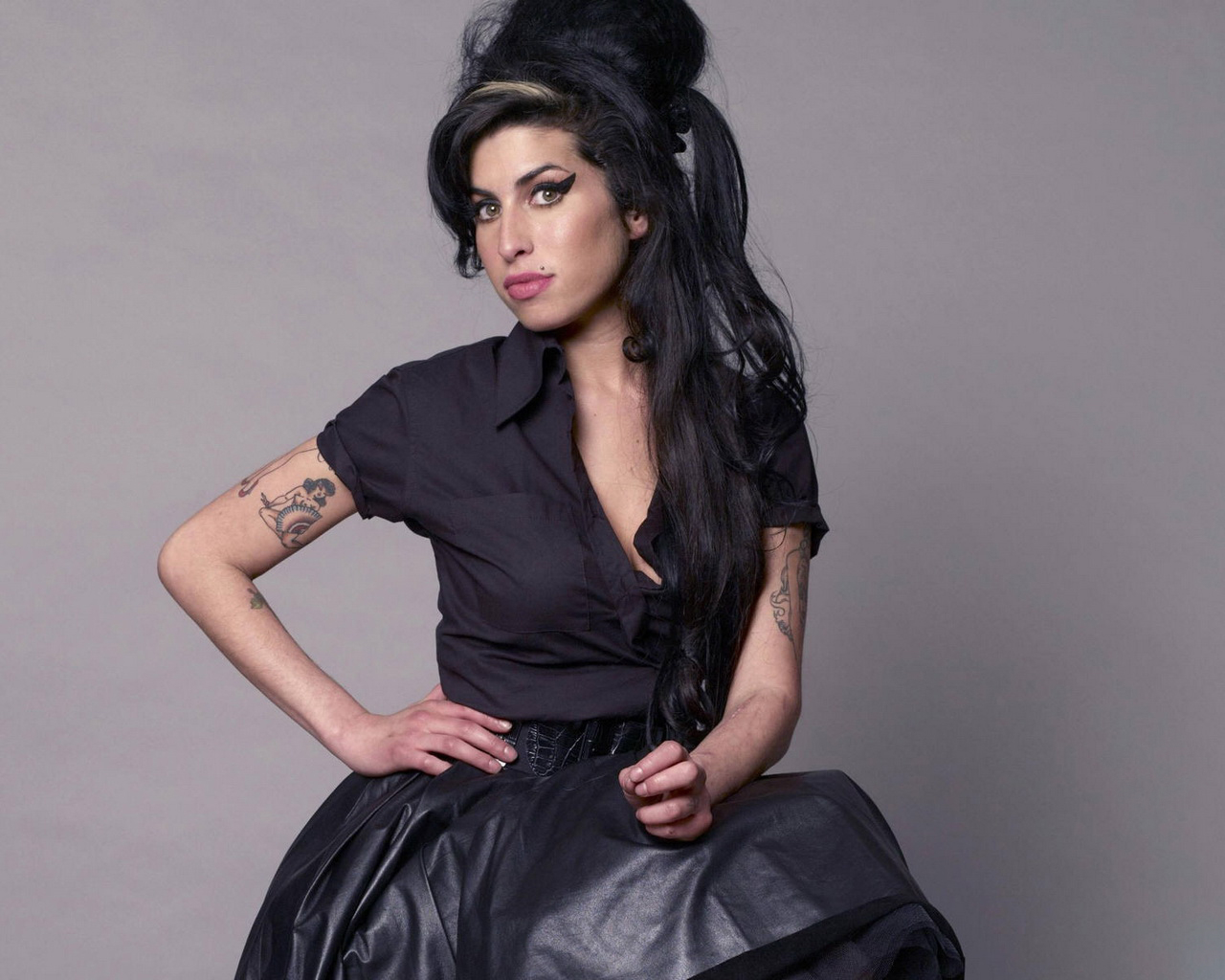 british singer Amy Winehouse Desktop wallpapers 1280x1024
