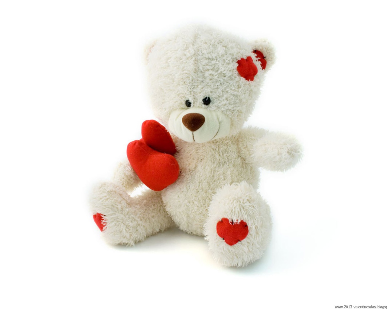 Белый медвежонок на День Влюбленных 14 февраля