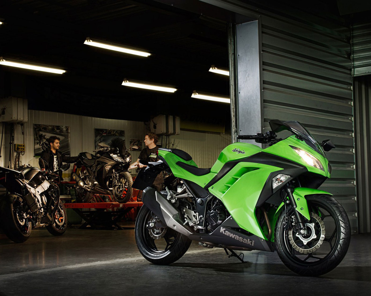 Новый надежный мотоцикл Kawasaki Ninja 300