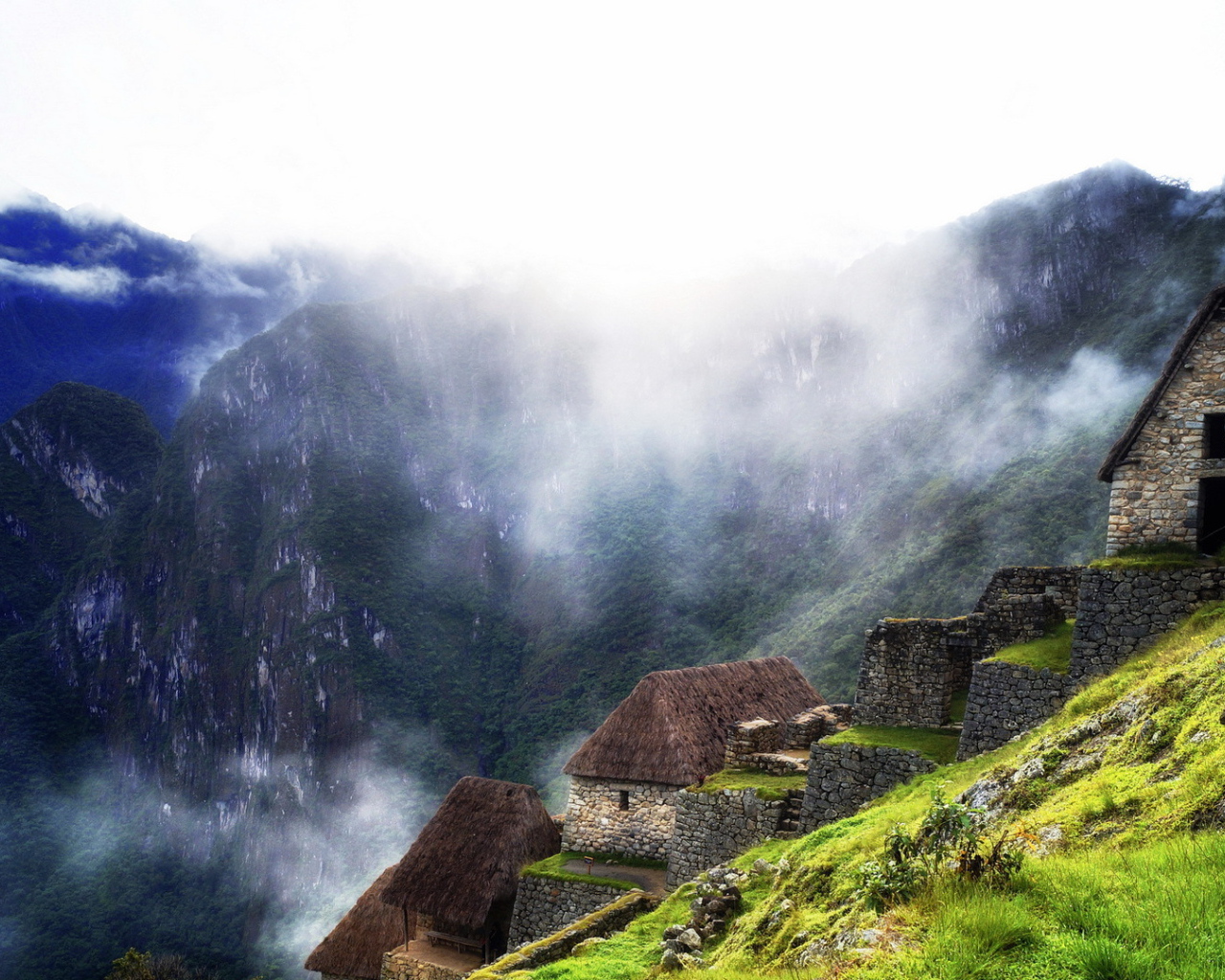Деревня в горах в Перу