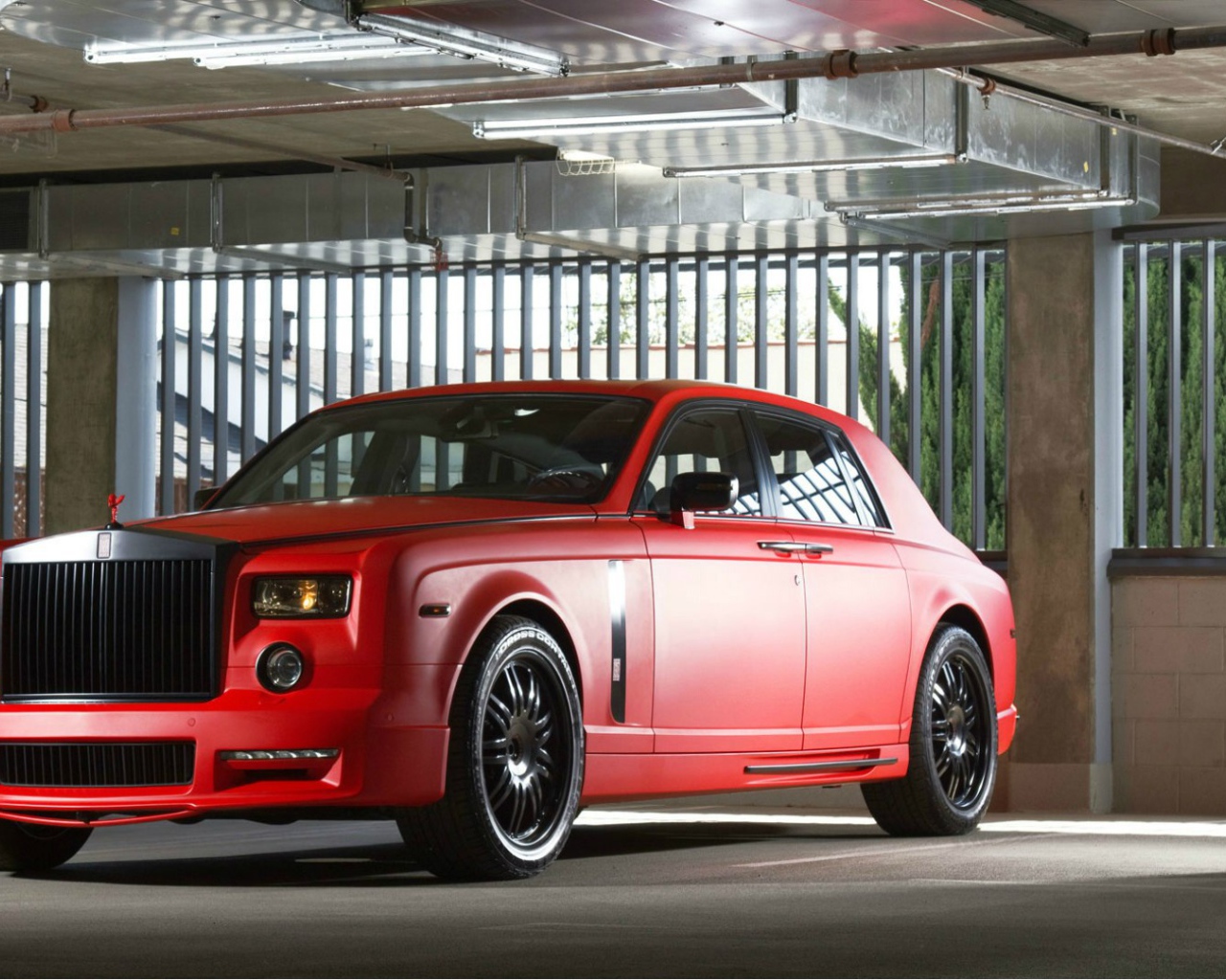 Роскошный Mansory Rolls Royce Phantom
