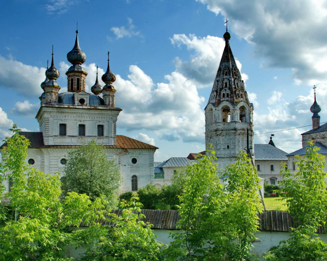 Михайло-Архангельский монастырь в г. Юрьев-Польский, Россия