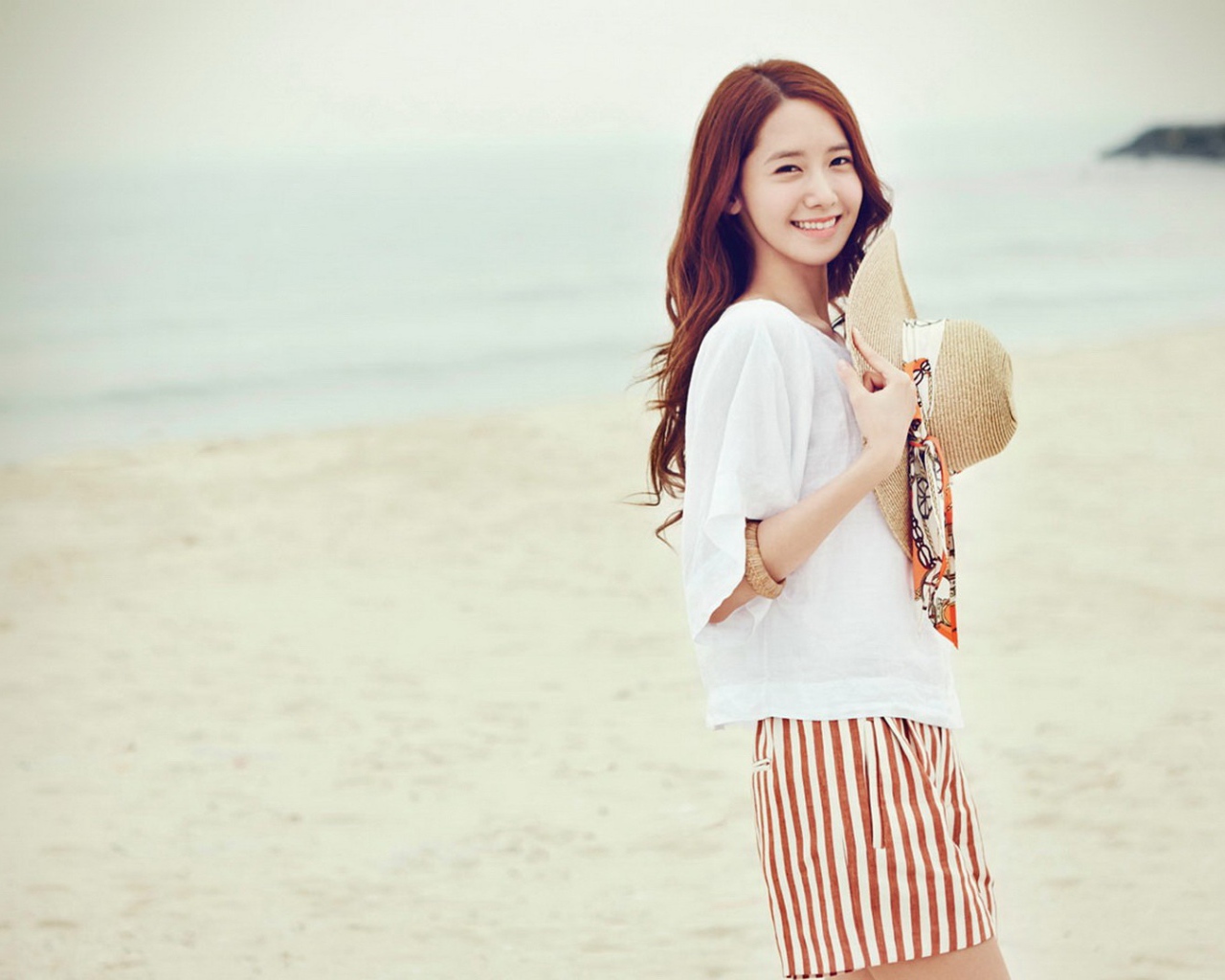 Юонна гуляет по пляжу, Girls’ Generation