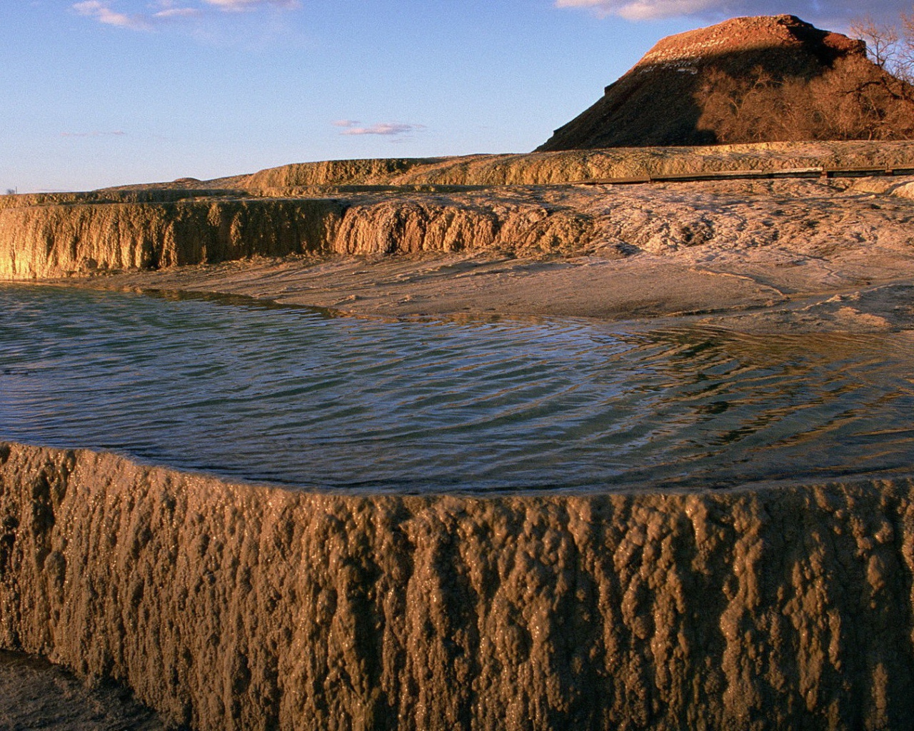Природная ванна из камня