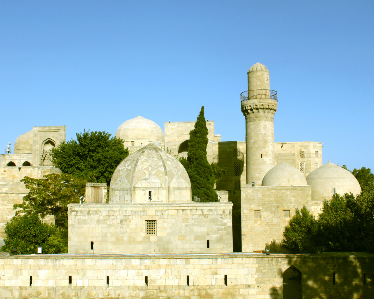 Старинный дворец Ширваншахов  Баку 