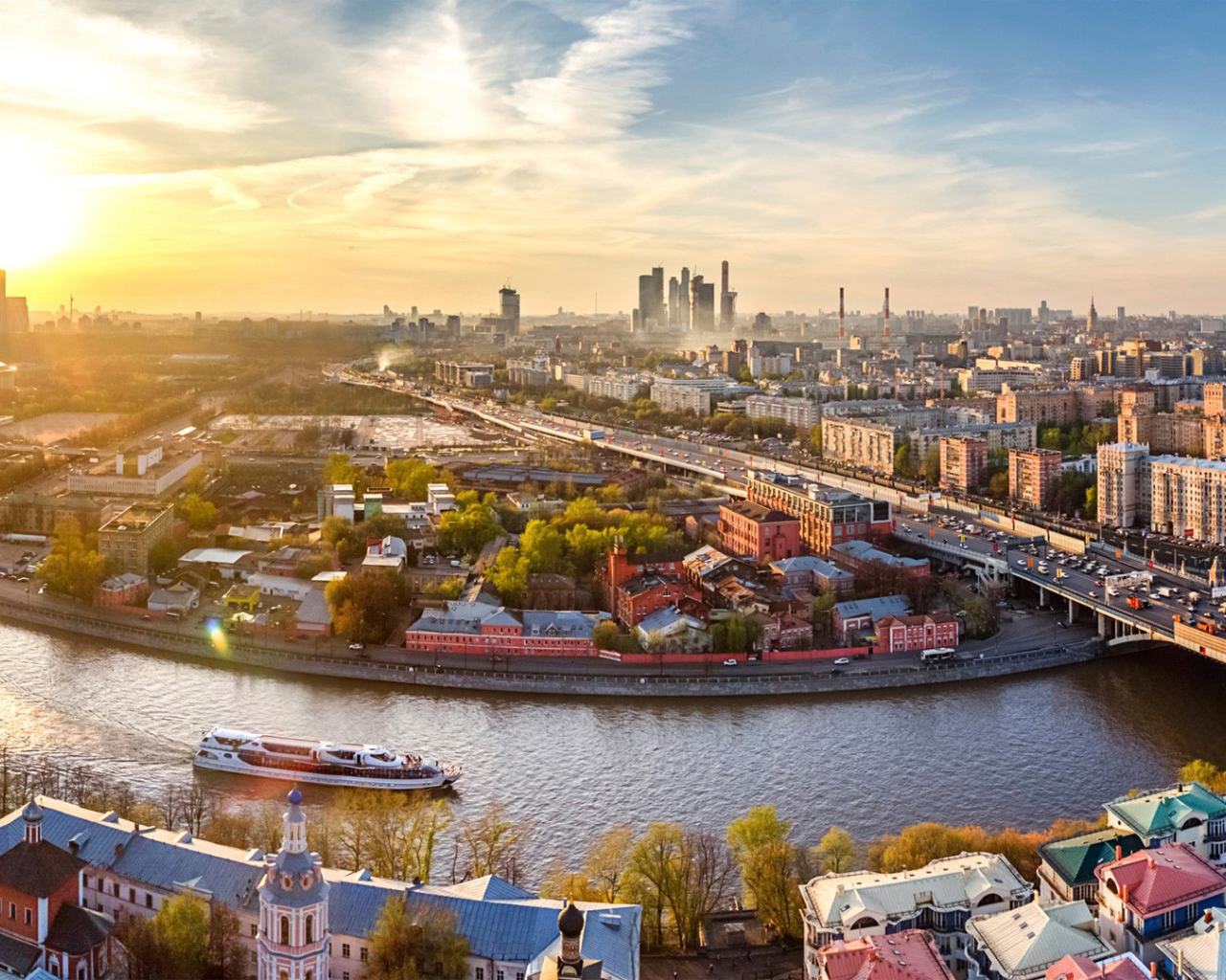 Панорама красивого города Москва, Россия  