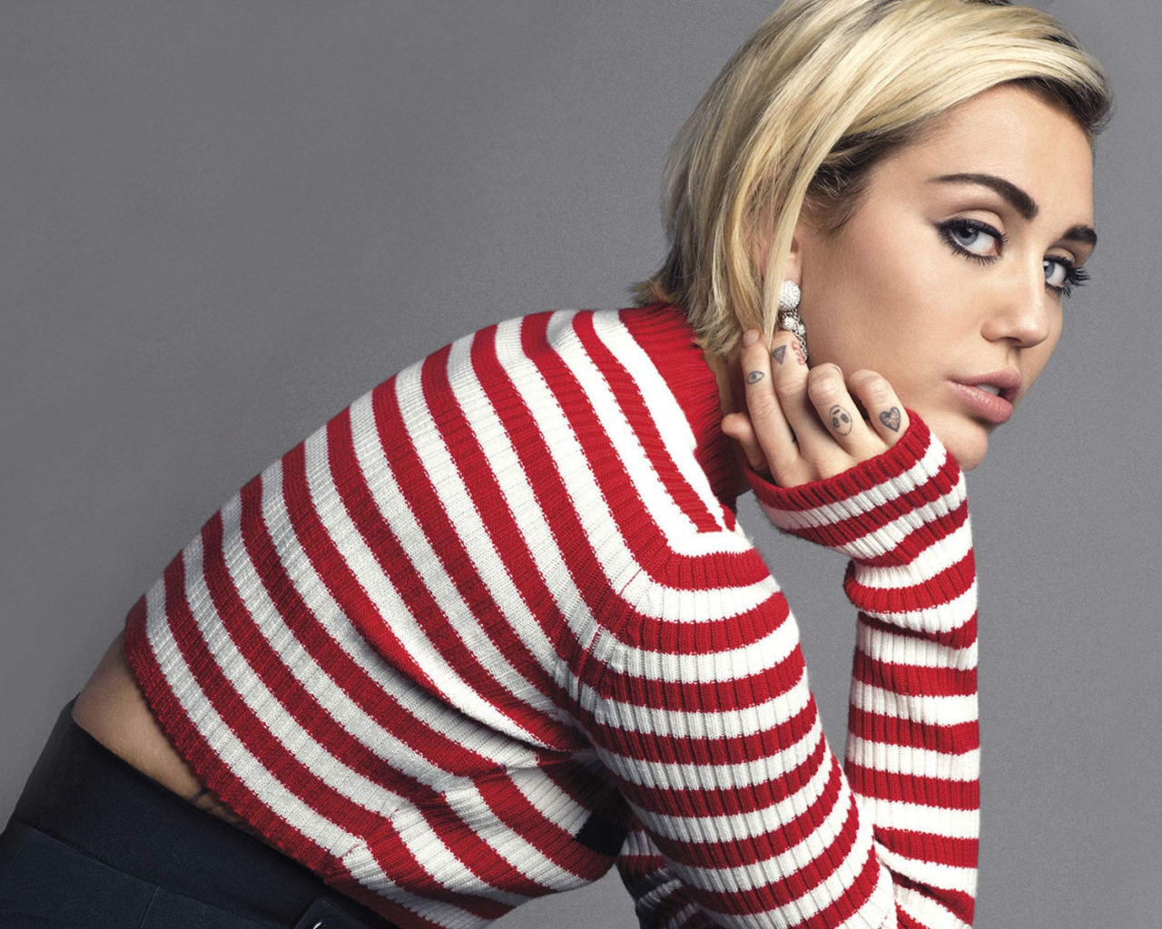 Popular singer Miley Cyrus, 2017