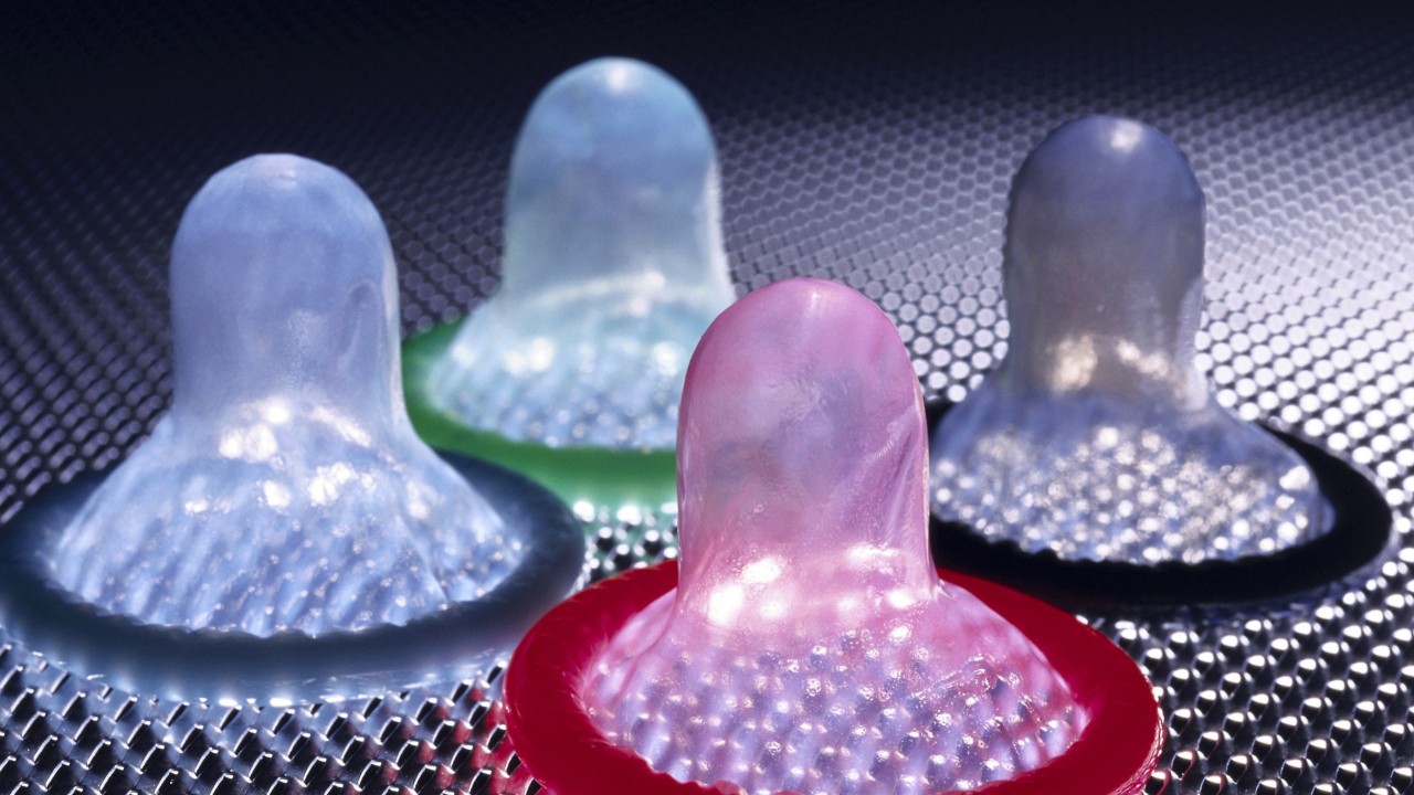 Цветные презервативы