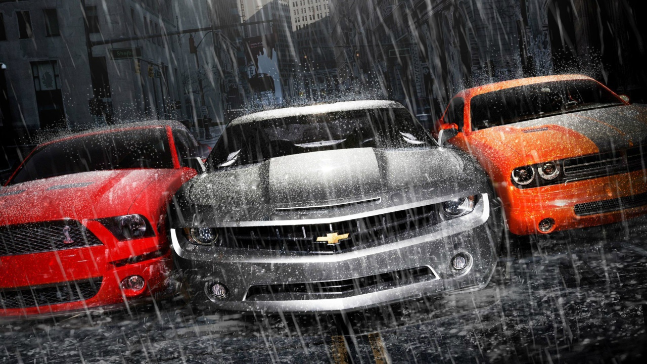 Мощные автомобили под дождем