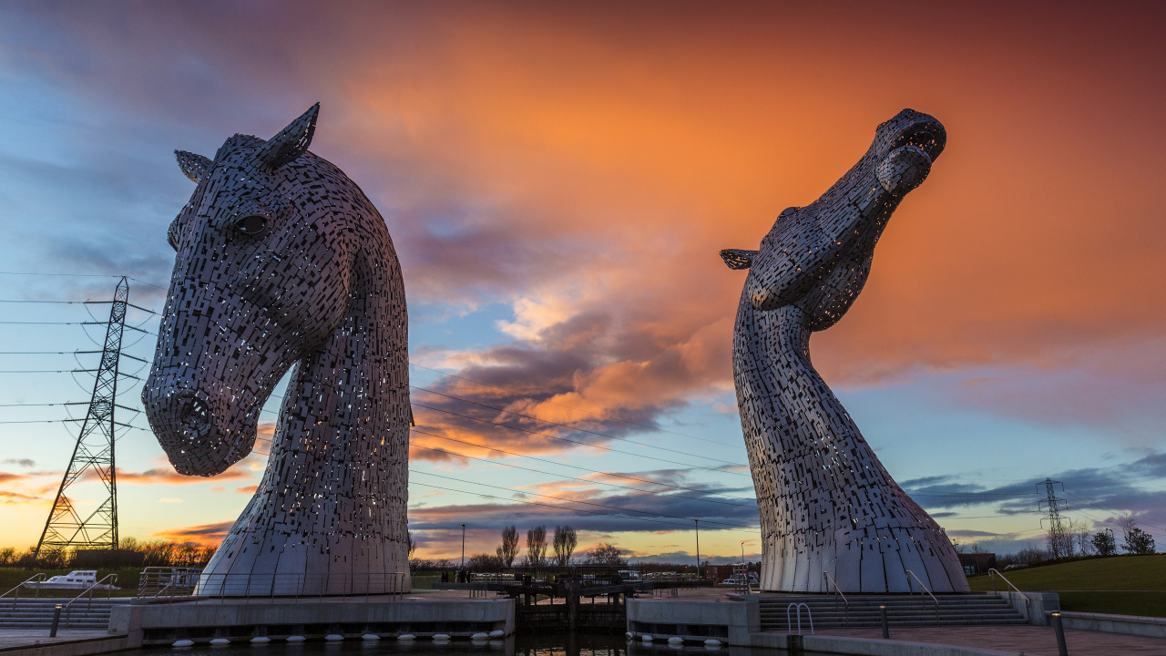 Необычные скульптуры лошади, Шотландия 