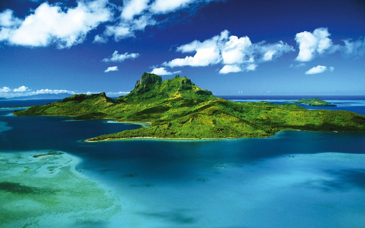 Остров во Французской Полинезии