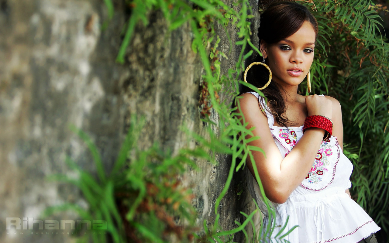 Rihanna Outdoors